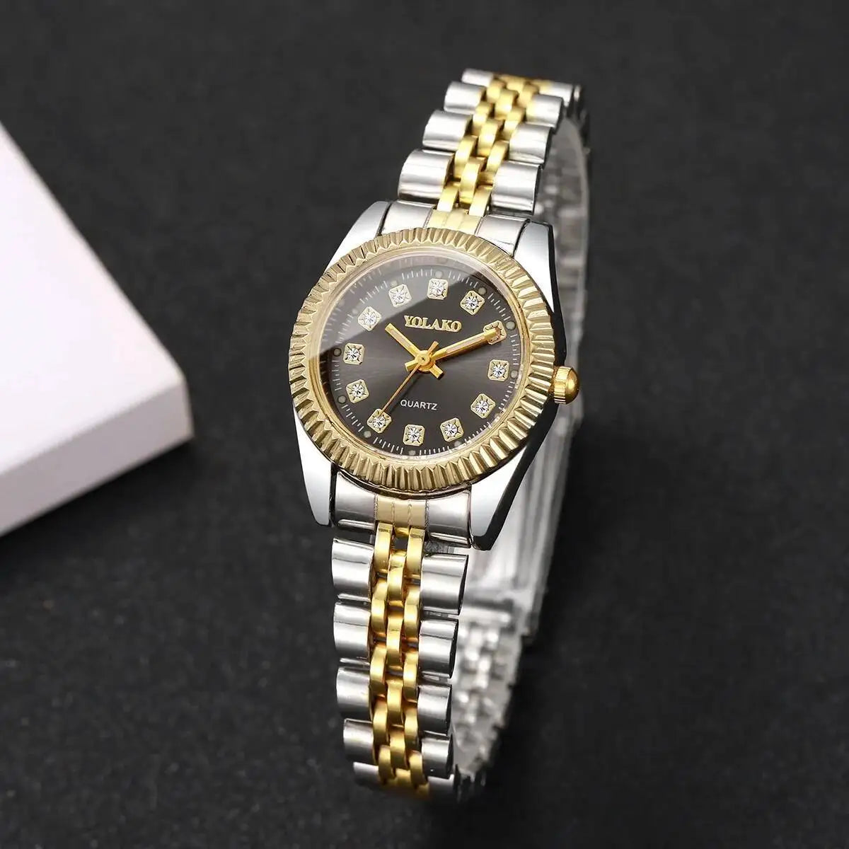 Luxury Men Business Watches Gold & Silver Fashion Women Quartz Watch